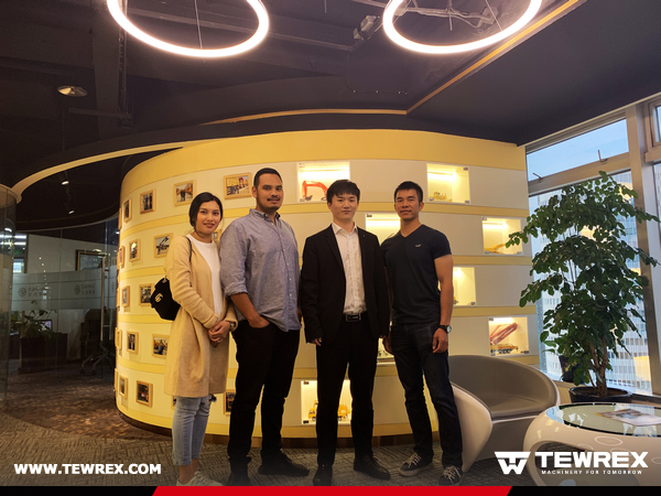 East Timor Client Visited LIUGONG Factory