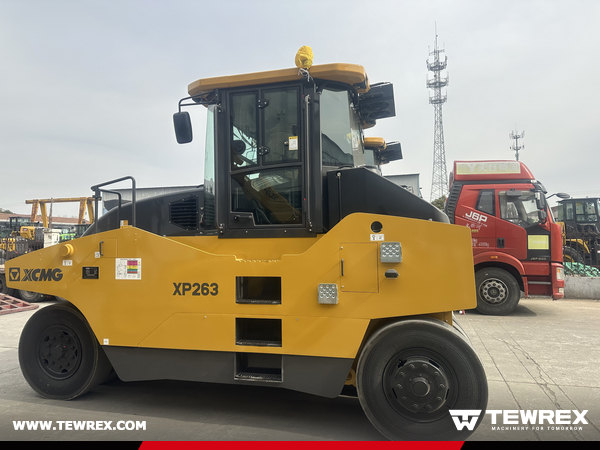 Algeria - 2 units XCMG Pneumatic Roller XP263