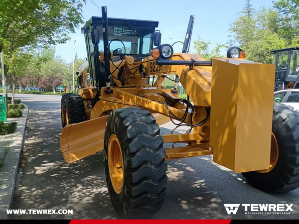 Algeria - 2 Units SEM 922F Motor Grader