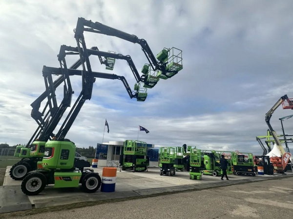 LIUGONG Unveils Electric Innovations at UK's Vertikal Days