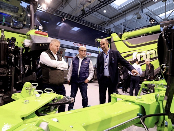 ZOOMLION Showcases Cutting-Edge New Energy Agricultural Machinery At AGRITECHNICA 2025 In Germany