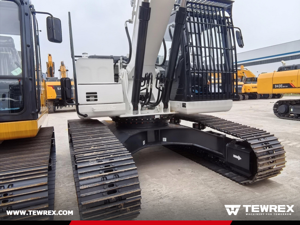 North America - 1 unit LIUGONG 922E Excvavtor