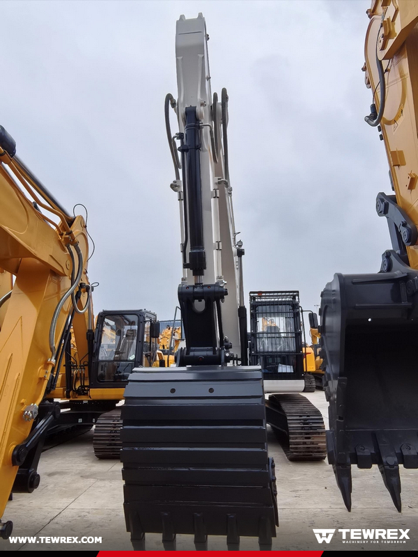 North America - 1 unit LIUGONG 922E Excvavtor