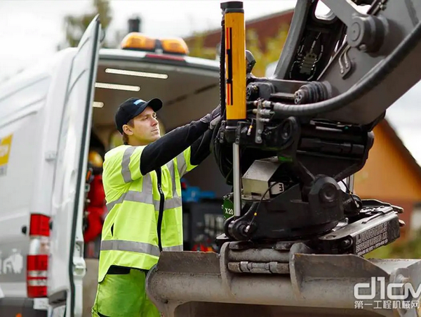 VOLVO Construction Equipment Streamlines Strategy with Rokbak Exit