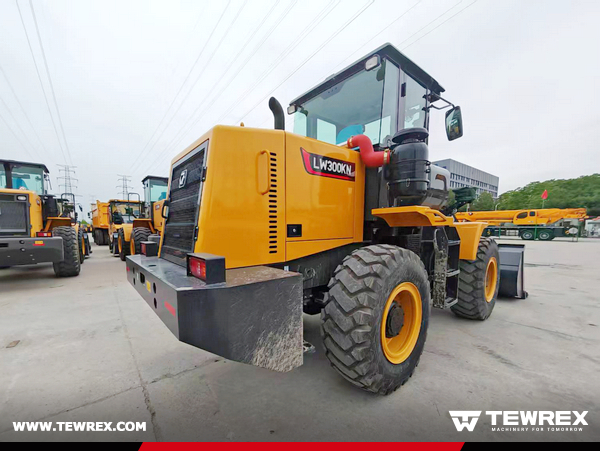 China - 2 Units XCMG XC936 Wheel Loaders & 1 XCMG LW300KN Wheel Loader