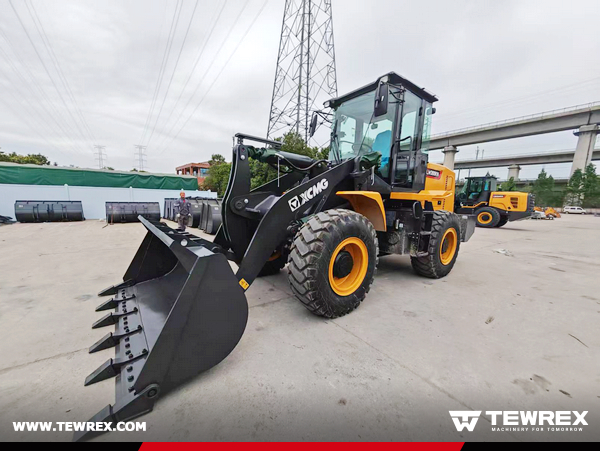 China - 2 Units XCMG XC936 Wheel Loaders & 1 XCMG LW300KN Wheel Loader